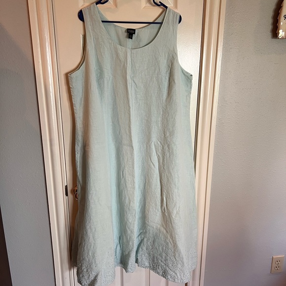 Eileen Fisher Dresses & Skirts - Eileen Fisher lined linen dress with detail around bottom.